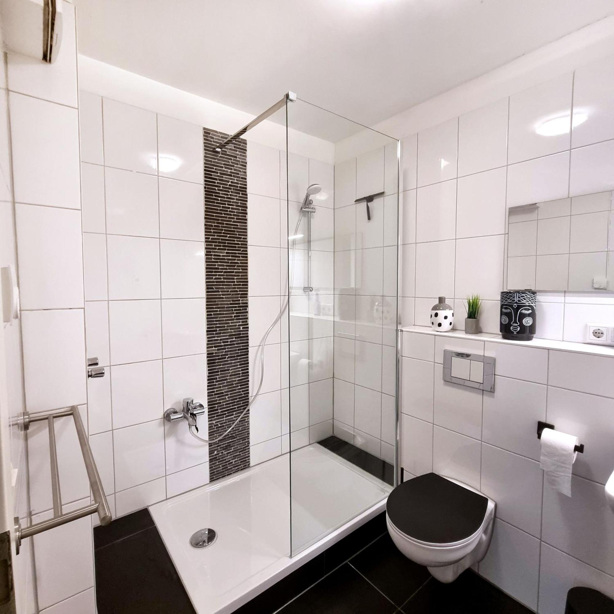 Apartment Koeln Rath Eksteriør billede