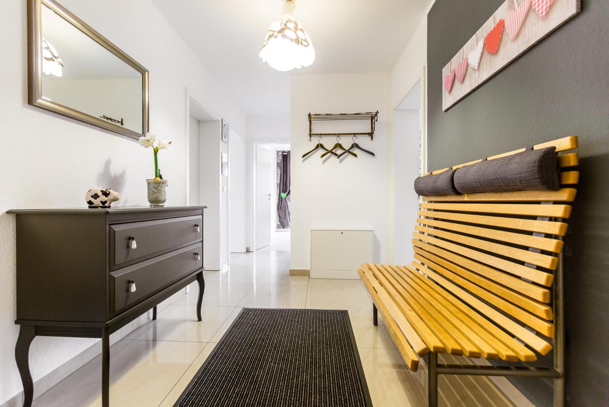 Apartment Koeln Rath Eksteriør billede